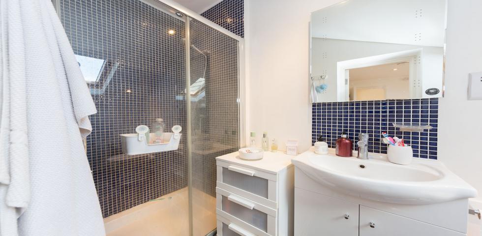 			3 Bedroom, 1 bath, 1 reception Apartment			 Redcroft Court, Iverson Road, WEST HAMPSTEAD